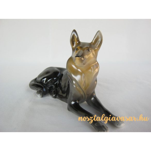 Kutya porcelán figura