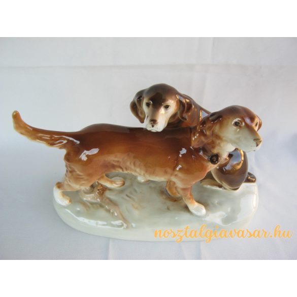 Royal Dux porcelán kutya