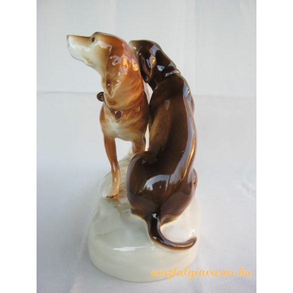 Royal Dux porcelán kutya