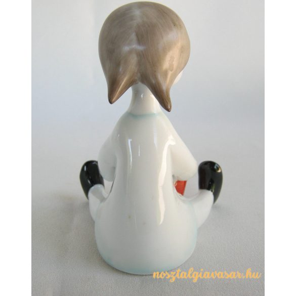 Homokozó kislány retró porcelán nipp figura