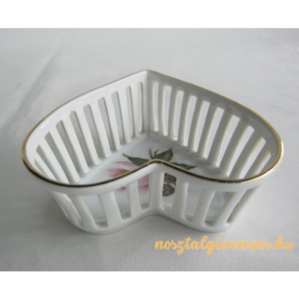 Szív alakú porcelán tálka