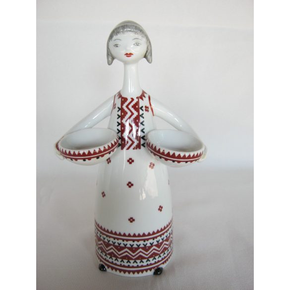 Lány kezében tállal porcelán figura