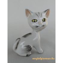 Cica porcelán figura