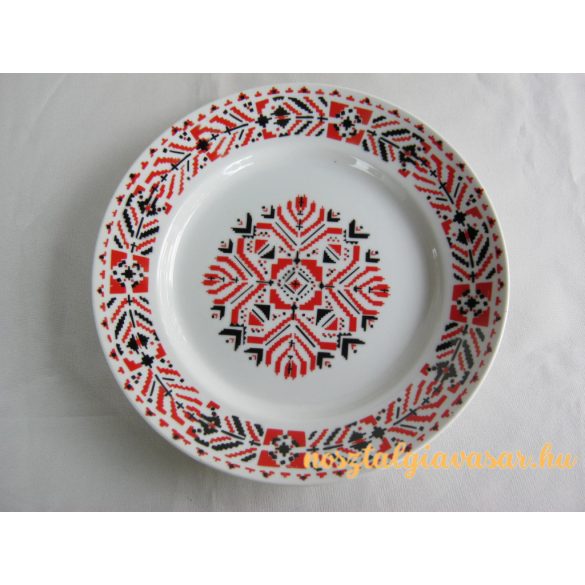 Piros fekete mintás porcelán dísztányér