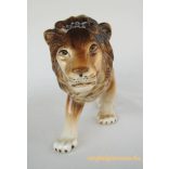 Oroszlán porcelán figura
