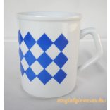 Kockás porcelán bögre