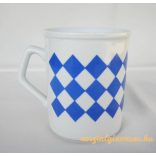 Kockás porcelán bögre