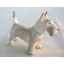 Kutya porcelán figura