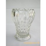 Virág alakú üveg váza