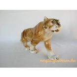 Royal Dux porcelán tigris