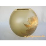 Üveg váza virágokkal