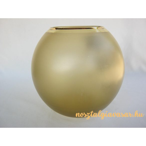 Üveg váza virágokkal