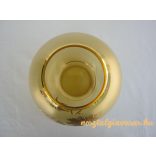 Üveg váza virágokkal