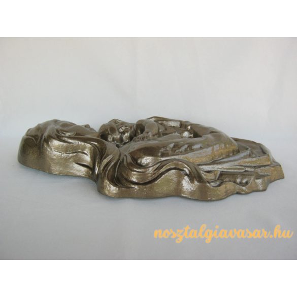 Anya gyermekével fém fali dísz